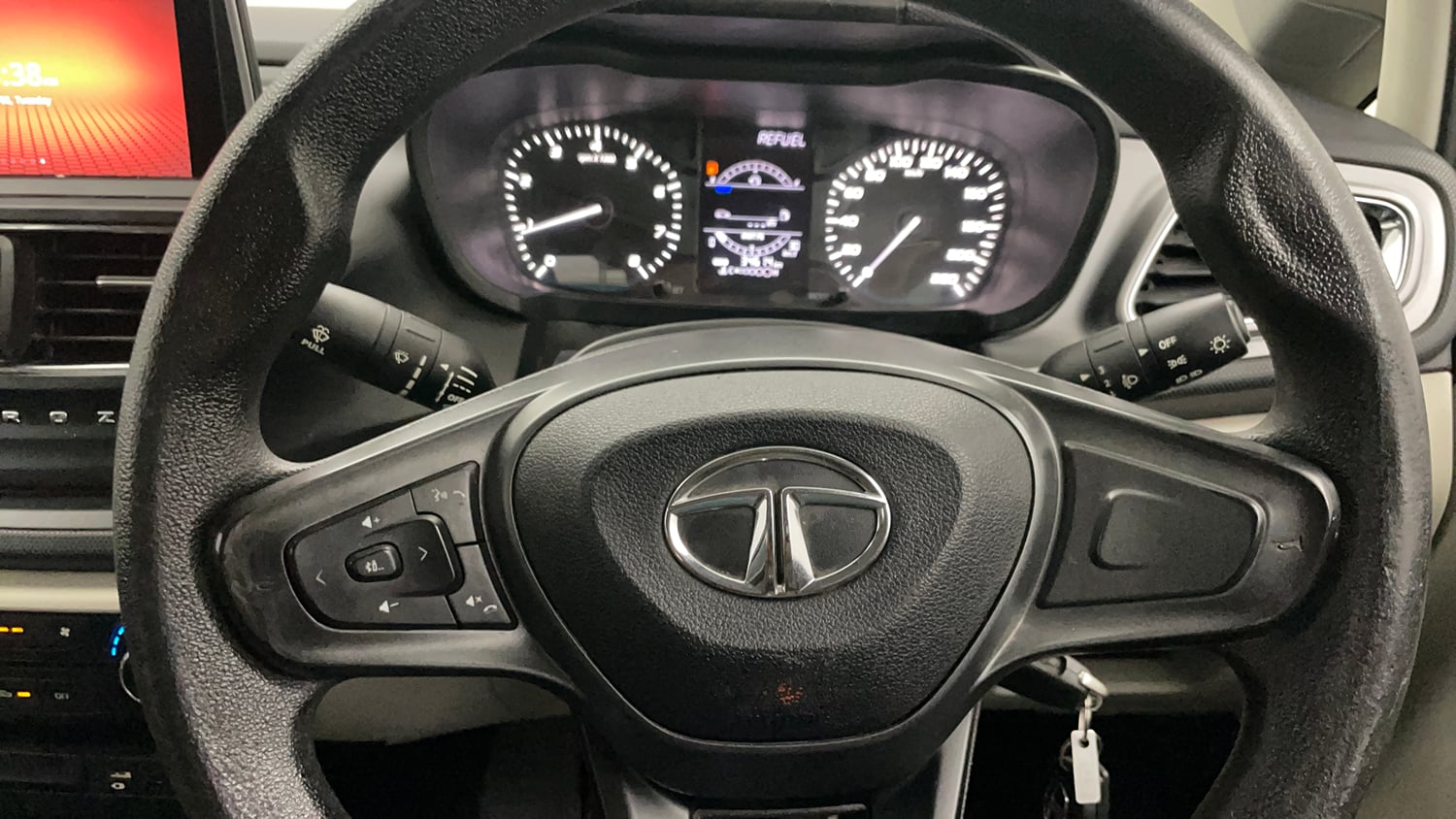 Used 2022 Tata Altroz XM Plus Petrol Petrol Manual top_features Steering mounted controls