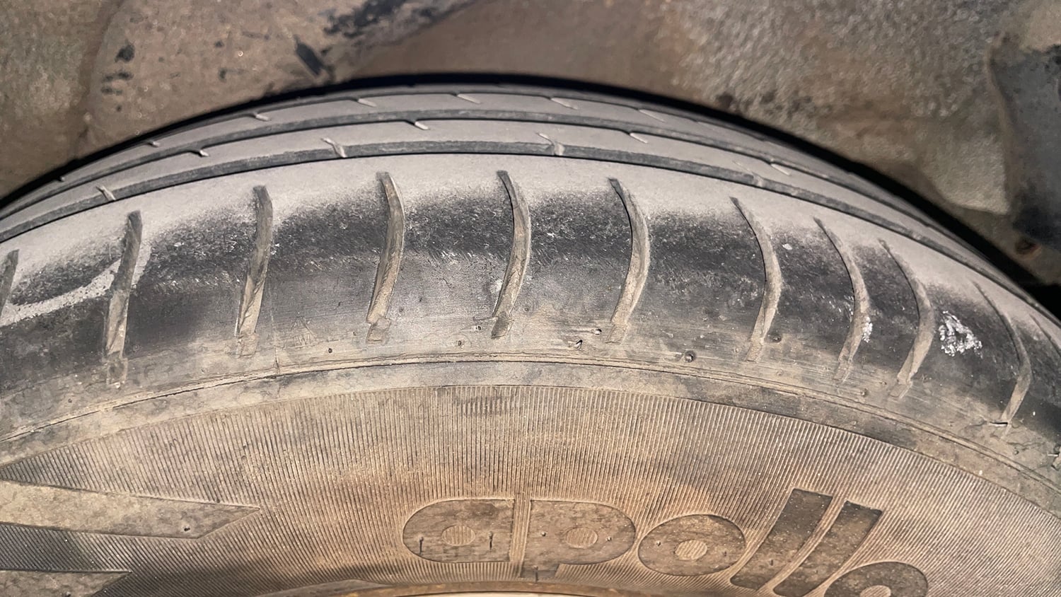 Used 2012 Hyundai i10 Magna 1.2 Kappa2 Petrol Manual tyres LEFT REAR TYRE TREAD VIEW