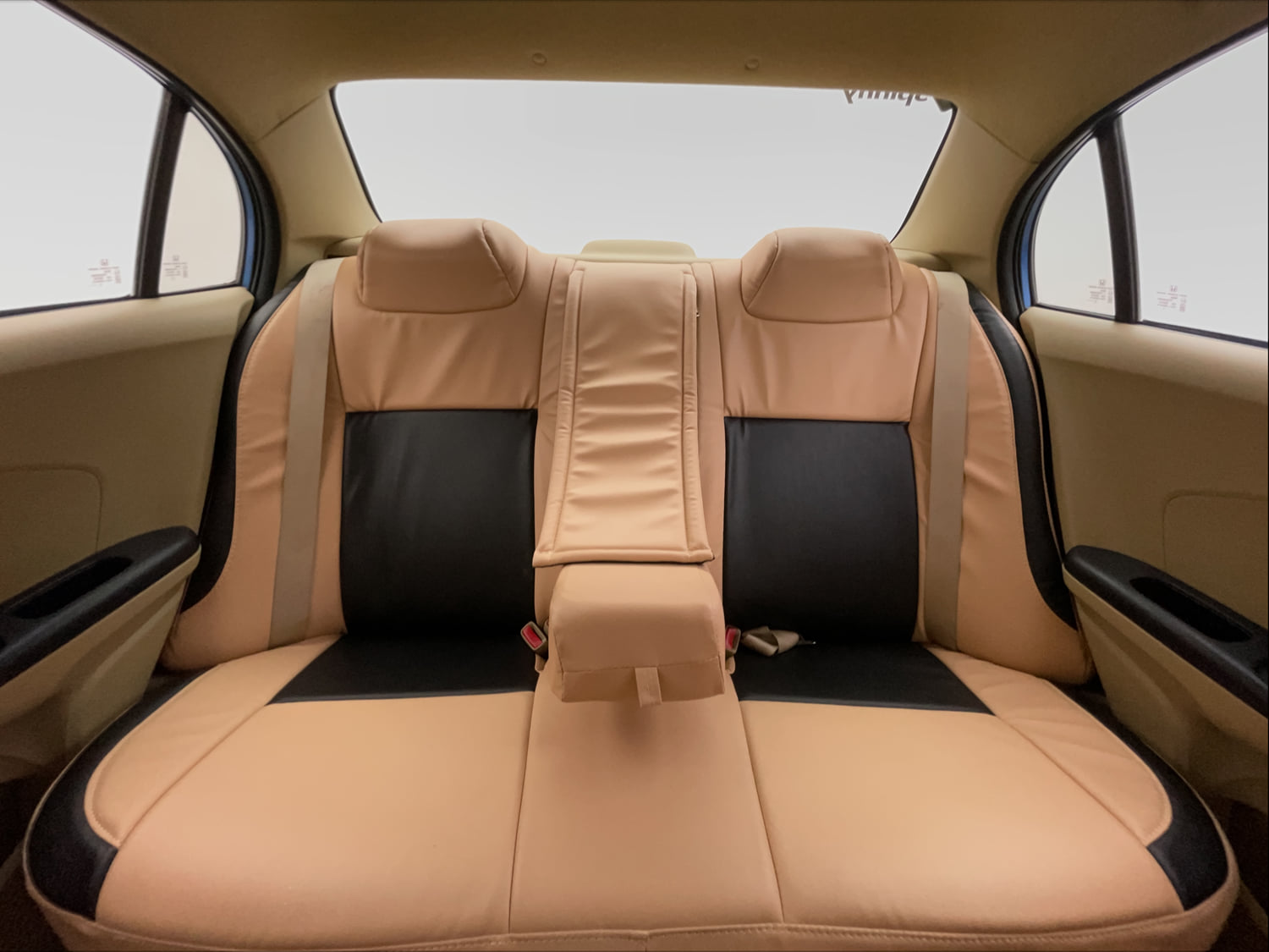 Used 2014 Honda Amaze 1.2 VX i-VTEC Petrol Manual interior REAR SEAT CONDITION VIEW