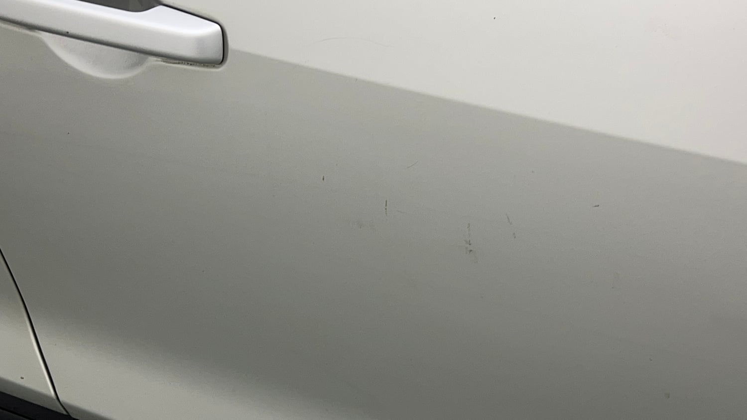 Used 2023 Nissan Magnite XE AMT Petrol Automatic dents MINOR SCRATCH
