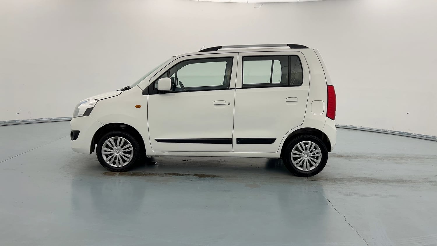 Used 2013 Maruti Suzuki Wagon R VXI Petrol Manual exterior LEFT SIDE VIEW