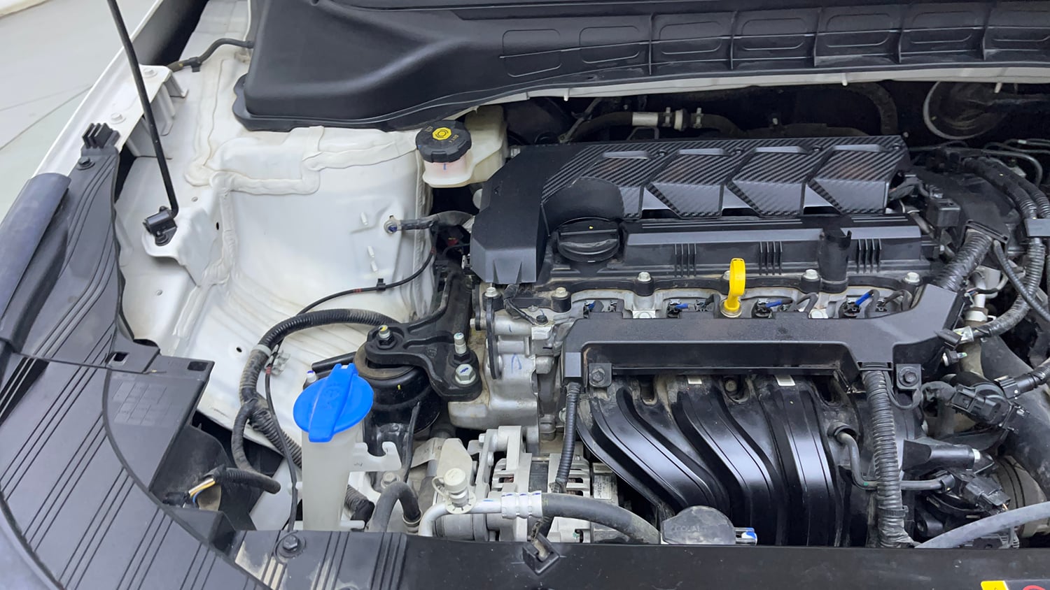 Used 2023 Kia Carens Prestige 1.5 Petrol 7 STR Petrol Manual engine ENGINE RIGHT SIDE VIEW