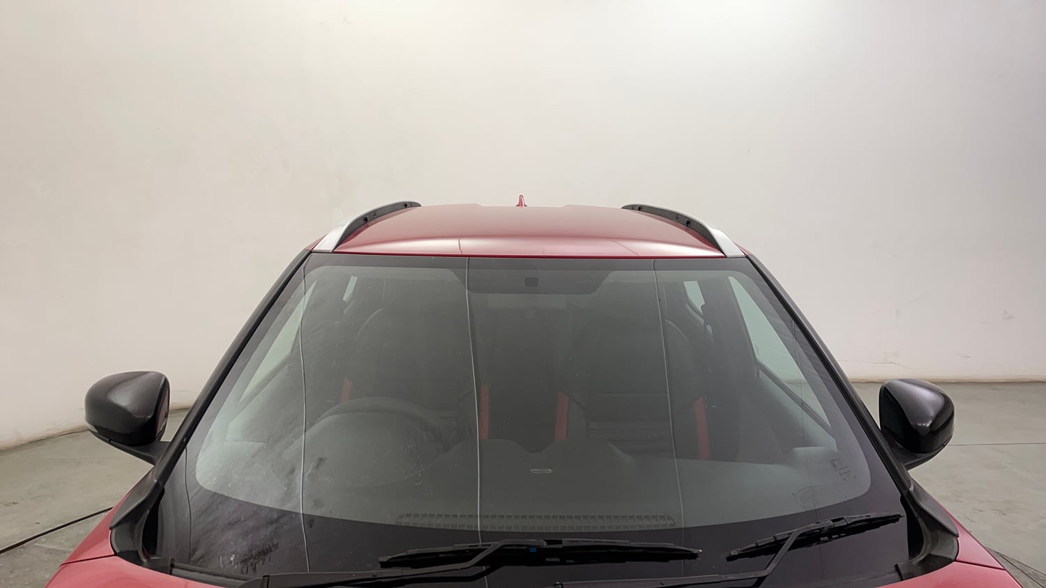 Used 2022 Nissan Magnite XV Turbo Petrol Manual exterior FRONT WINDSHIELD VIEW
