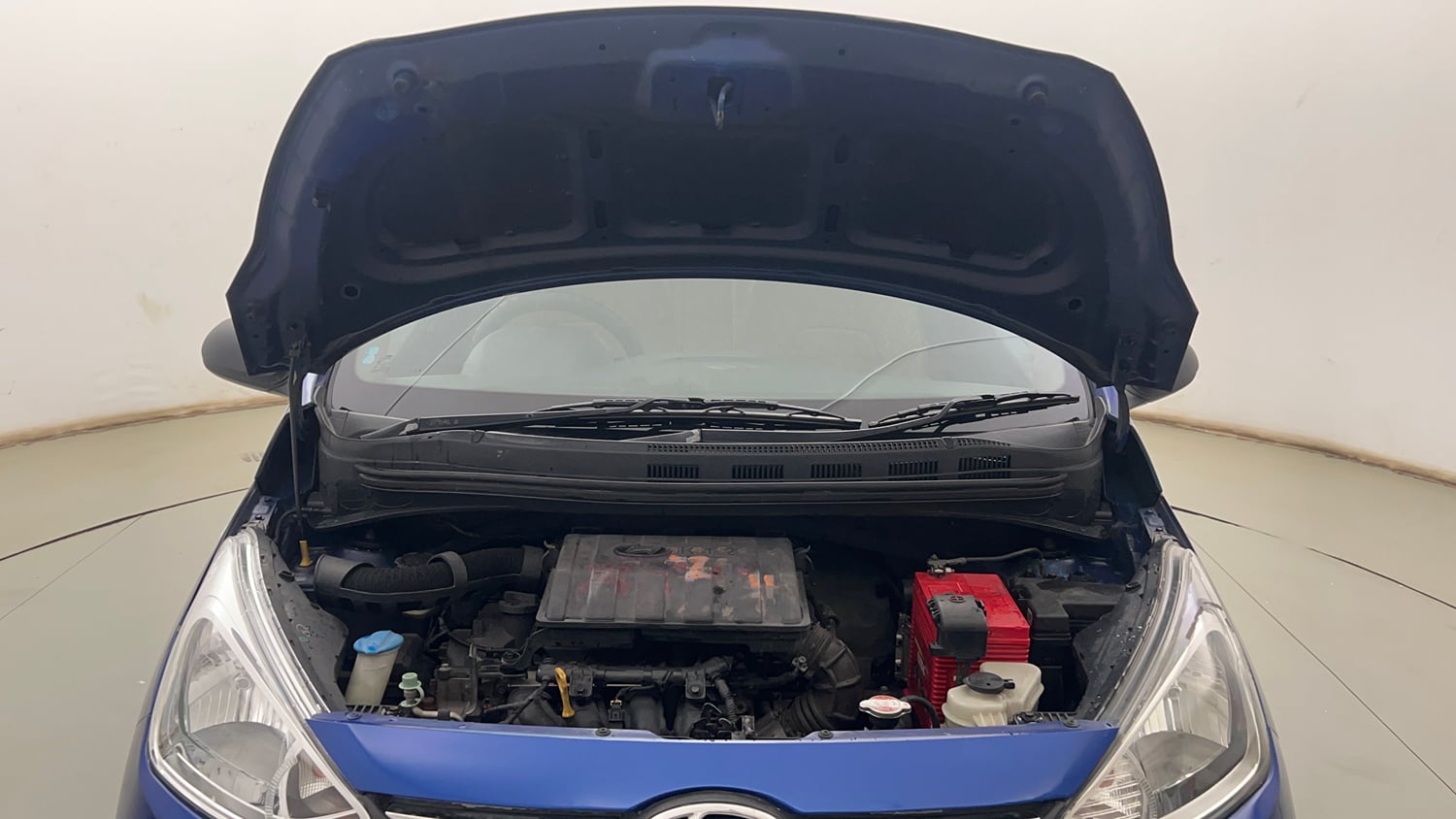 Used 2015 Hyundai Xcent Base 1.2 Petrol Manual engine ENGINE & BONNET OPEN FRONT VIEW