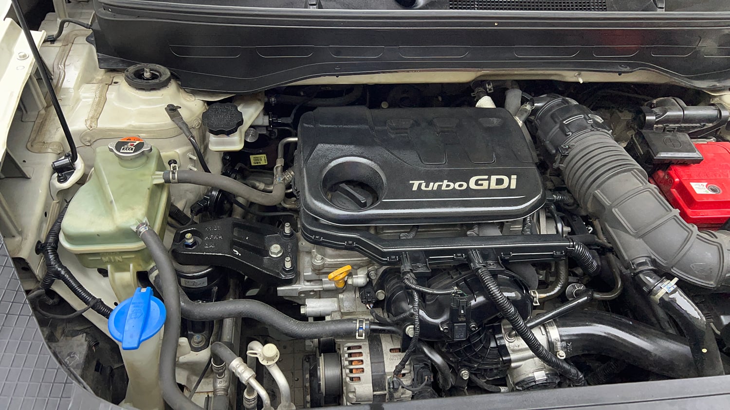 Used 2019 hyundai Venue SX 1.0 (O) Turbo Petrol Petrol Manual engine ENGINE RIGHT SIDE VIEW