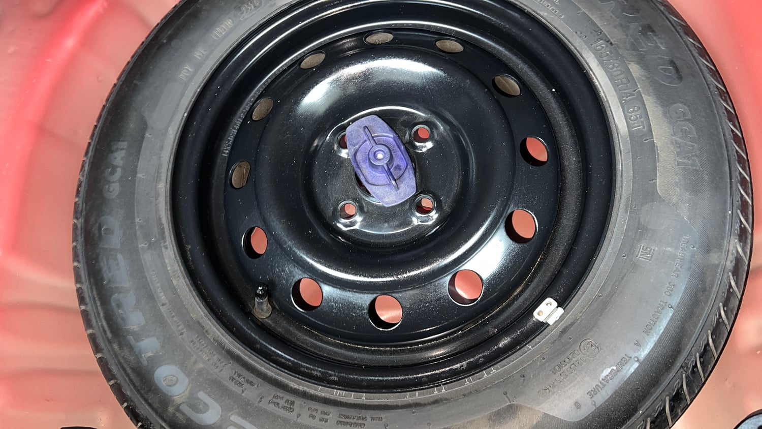 Used 2024 Maruti Suzuki Swift VXi (O) AMT Petrol Automatic tyres SPARE TYRE VIEW