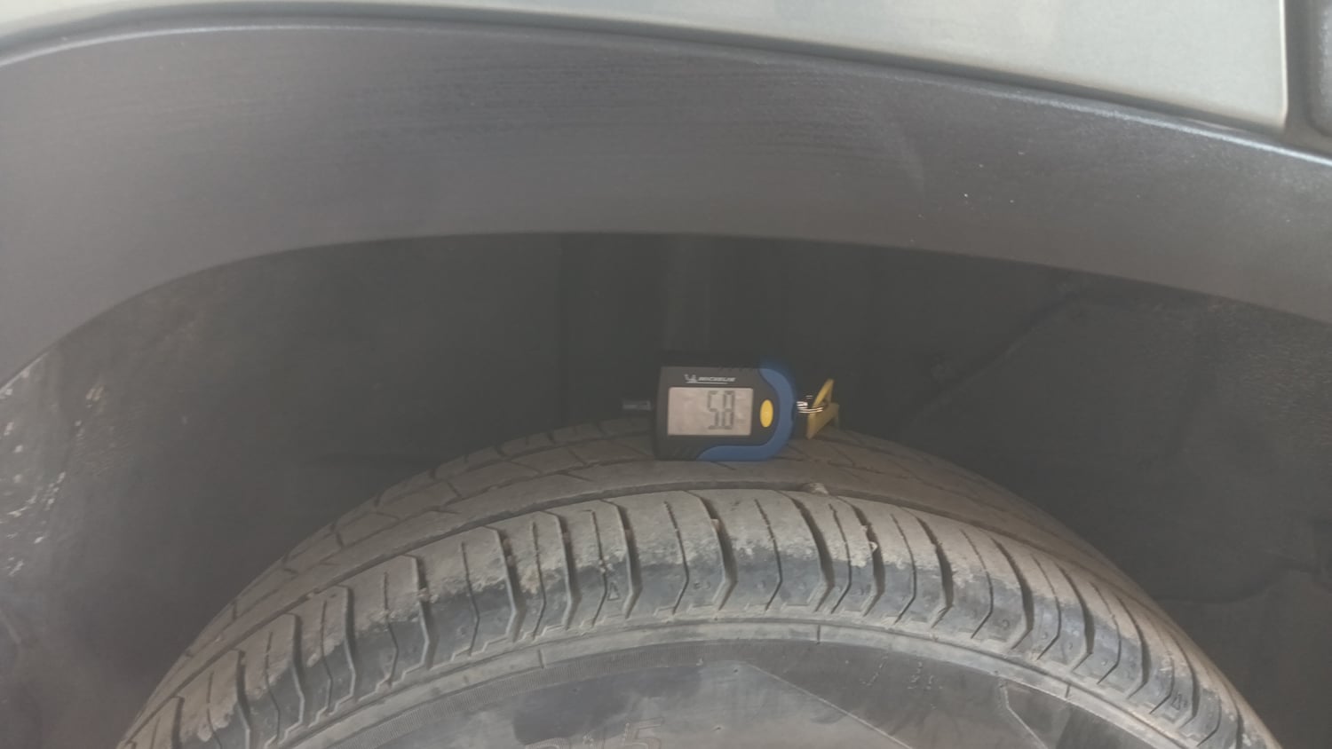 Used 2022 Tata Punch Accomplished MT Petrol Manual tyres RIGHT REAR TYRE TREAD VIEW