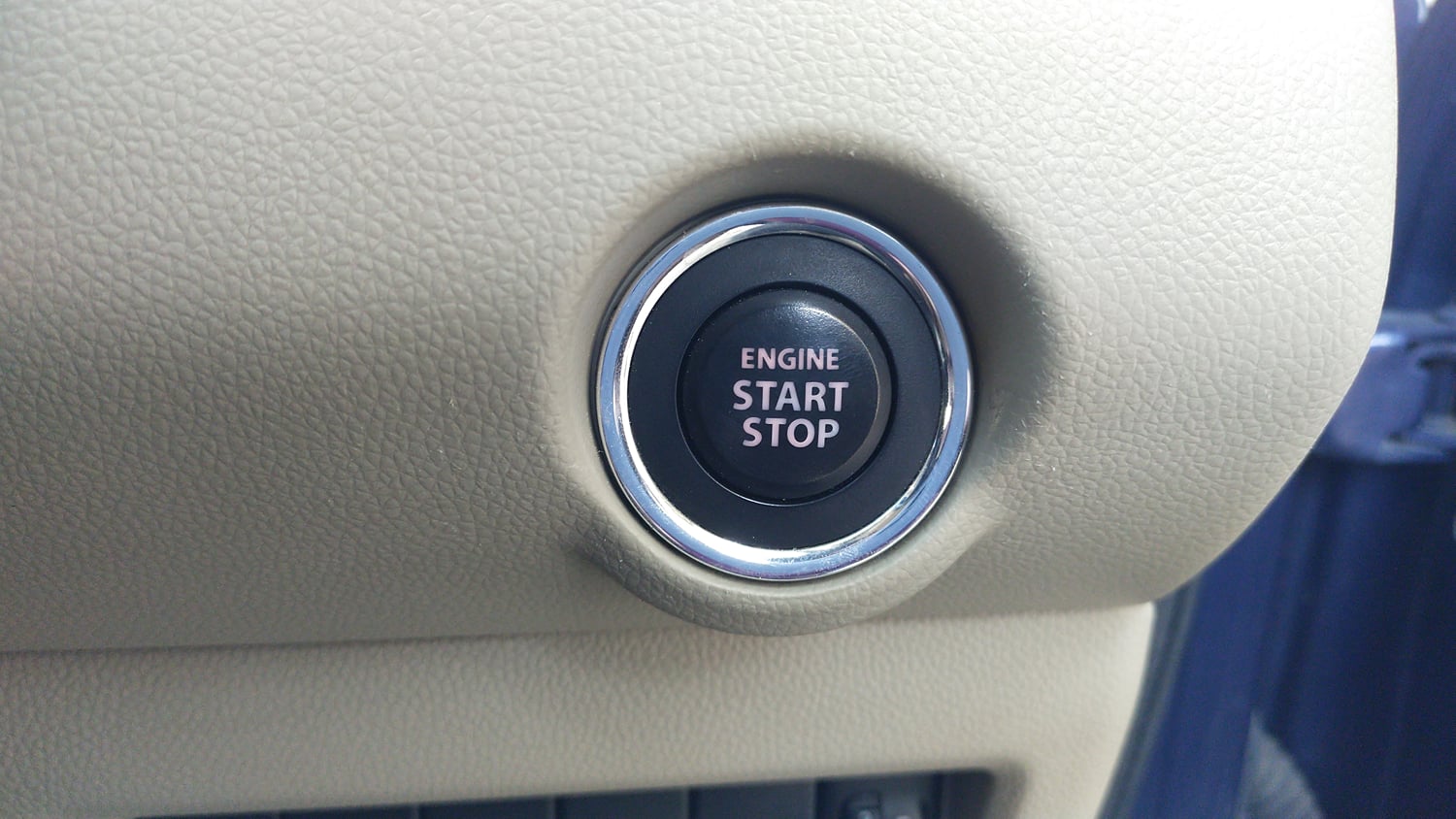Used 2021 Maruti Suzuki Dzire ZXi Plus Petrol Manual top_features Keyless start