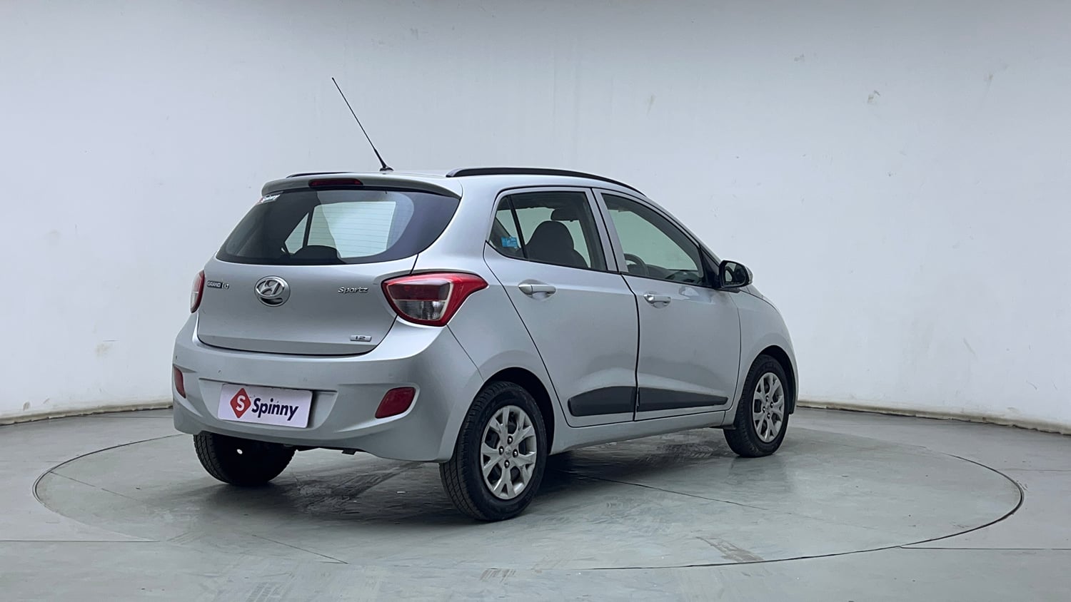 Used 2016 Hyundai Grand i10 Sportz 1.2 Kappa VTVT Petrol Manual exterior RIGHT REAR CORNER VIEW