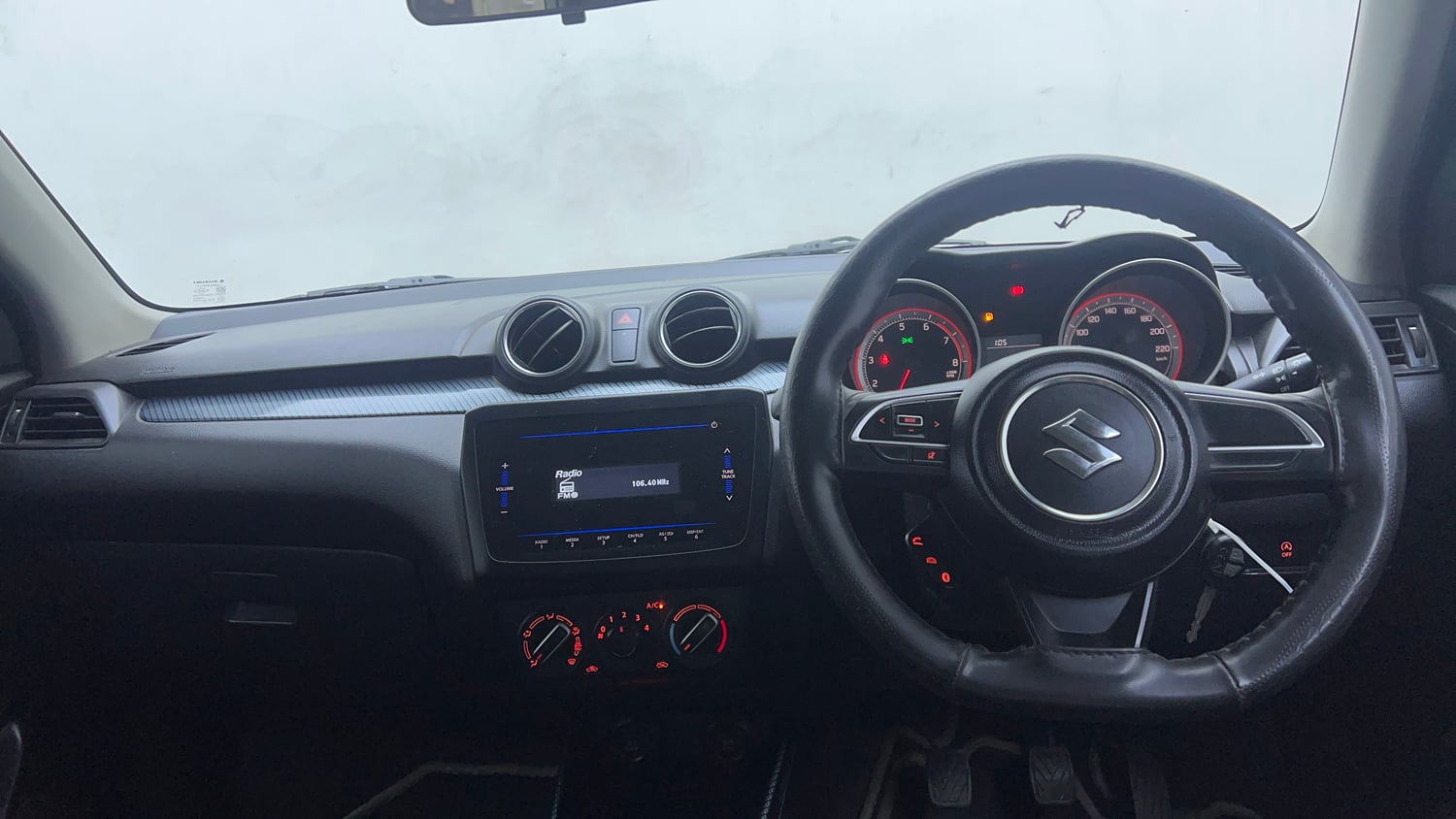 Used 2022 Maruti Suzuki Swift VXi Petrol Manual interior DASHBOARD VIEW