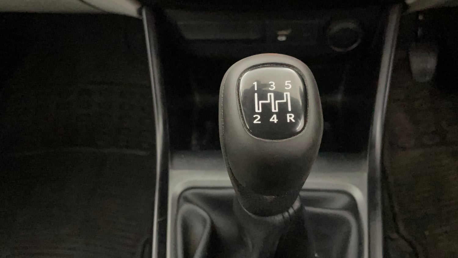 Used 2022 Tata Altroz XM Plus Petrol Petrol Manual interior GEAR  KNOB VIEW