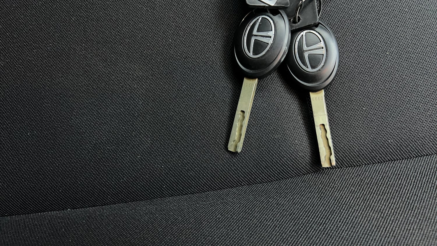 Used 2023 Tata Punch Pure MT Petrol Manual extra CAR KEY VIEW