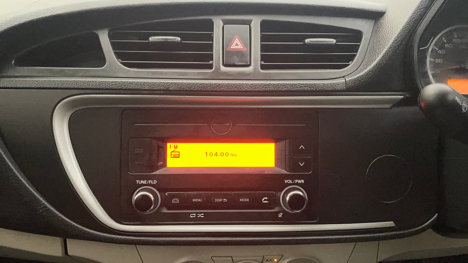 Used 2020 Maruti Suzuki Alto 800 VXi Petrol Manual top_features Integrated (in-dash) music system