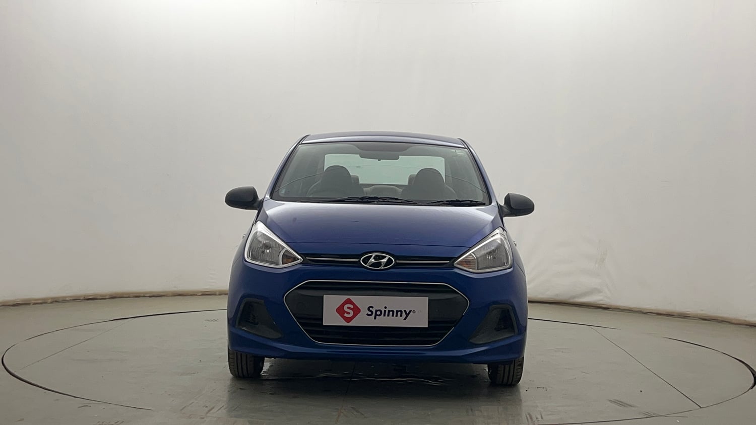 Used 2015 Hyundai Xcent Base 1.2 Petrol Manual exterior FRONT VIEW