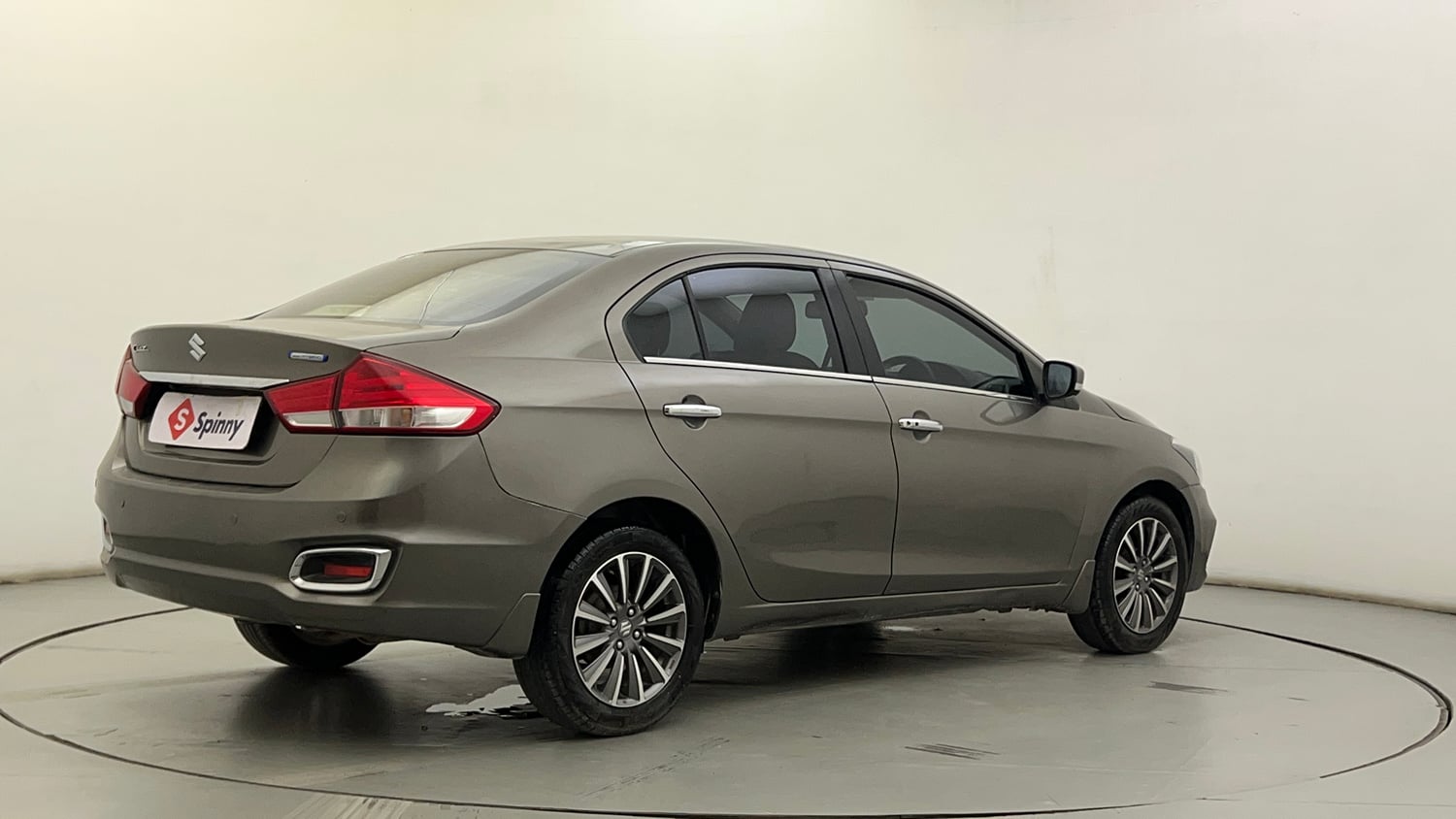 Used 2020 Maruti Suzuki Ciaz Alpha 1.5 AT Petrol Automatic exterior RIGHT REAR CORNER VIEW