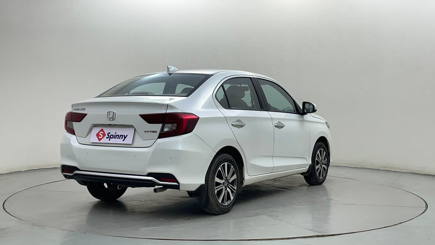 Used 2022 Honda Amaze VX MT 1.2 Petrol Petrol Manual exterior RIGHT REAR CORNER VIEW