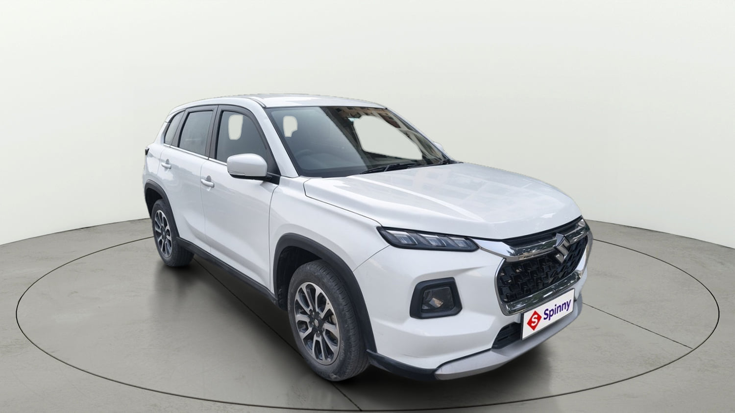 Used 2024 Maruti Suzuki Grand Vitara Zeta Smart Hybrid Petrol Manual exterior RIGHT FRONT CORNER VIEW