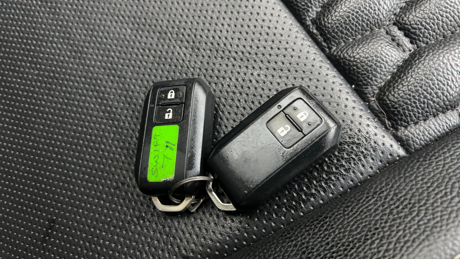 Used 2024 Maruti Suzuki Swift VXi (O) AMT Petrol Automatic extra CAR KEY VIEW