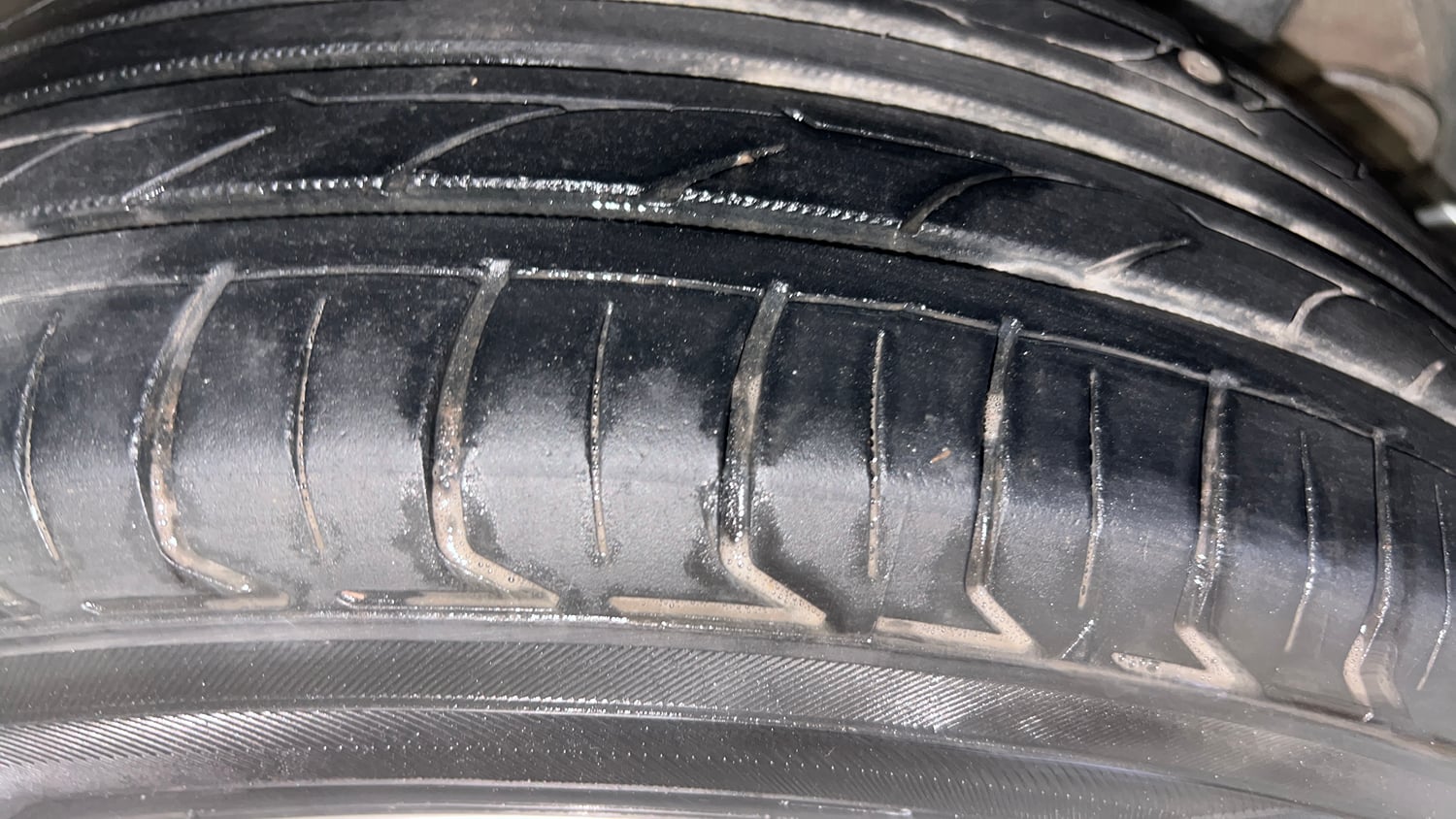 Used 2016 Hyundai Elite i20 Magna 1.2 Petrol Manual tyres LEFT REAR TYRE TREAD VIEW