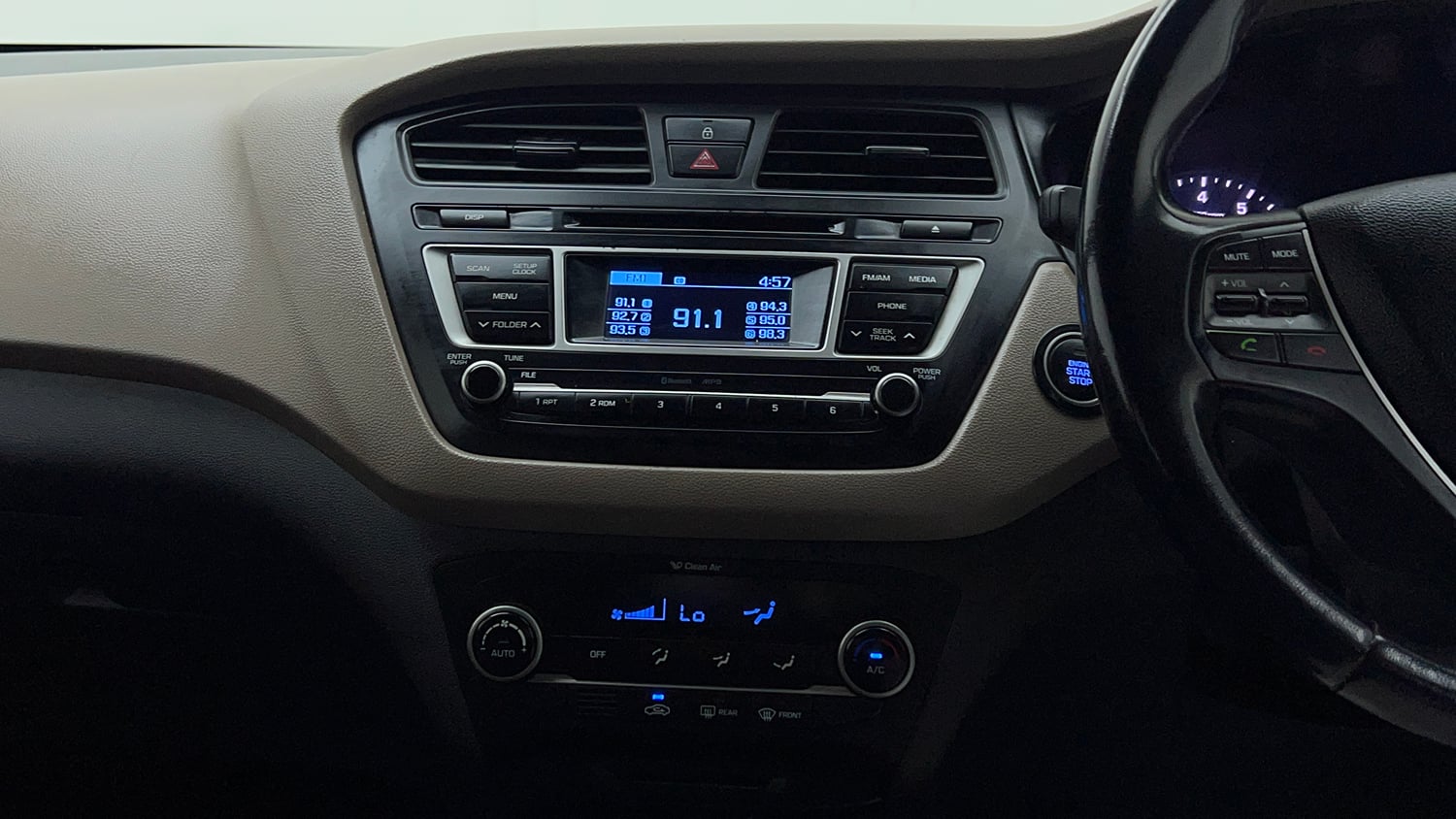 Used 2015 Hyundai Elite i20 Asta 1.2 Petrol Manual interior MUSIC SYSTEM & AC CONTROL VIEW