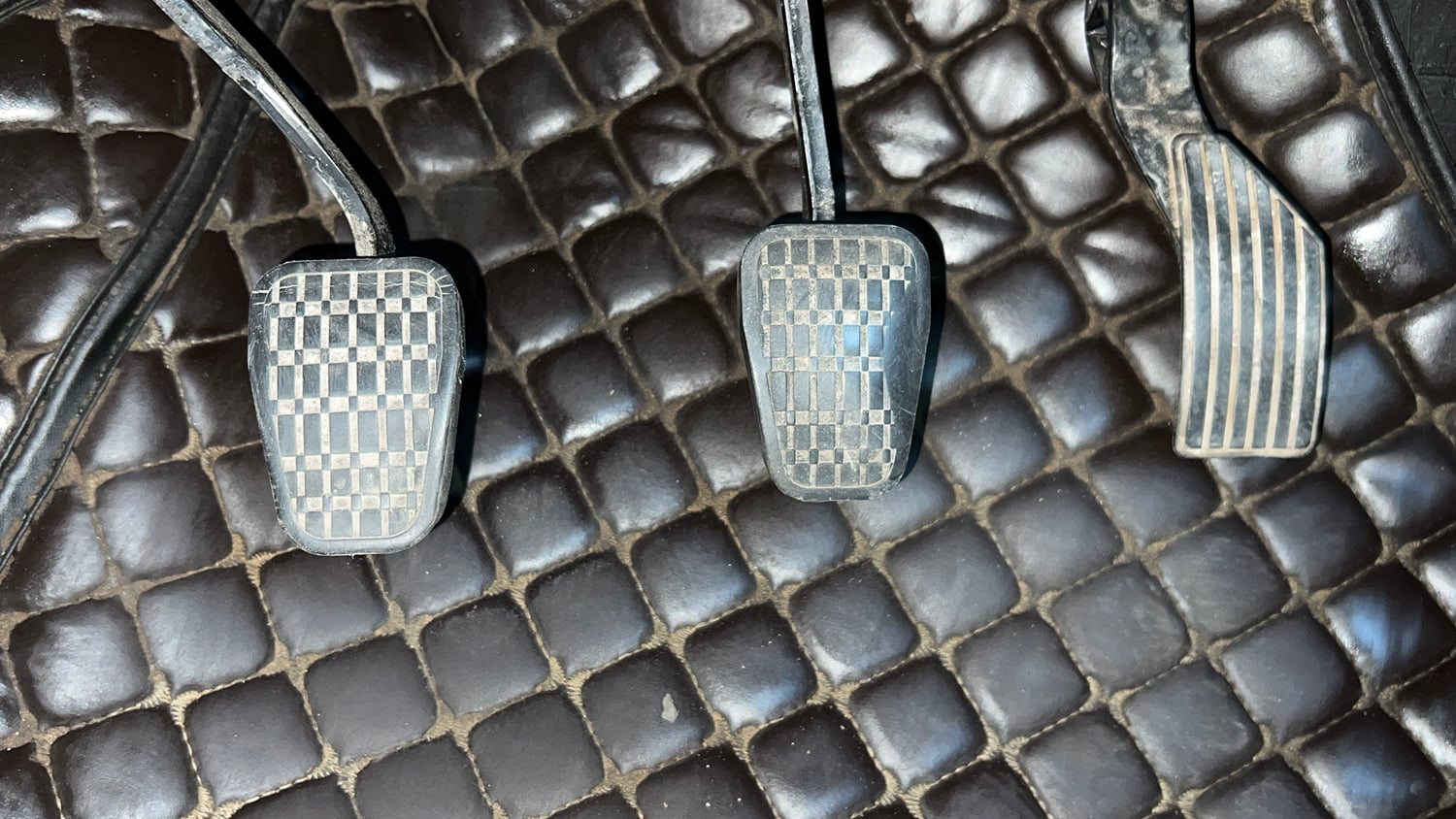 Used 2022 Tata Punch Accomplished MT Petrol Manual interior PEDALS VIEW