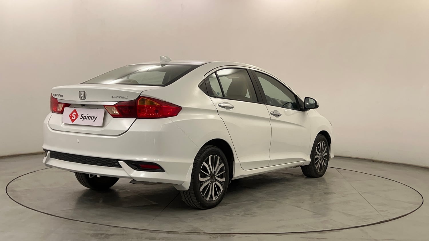 Used 2018 Honda City VX CVT Petrol Petrol Automatic exterior RIGHT REAR CORNER VIEW