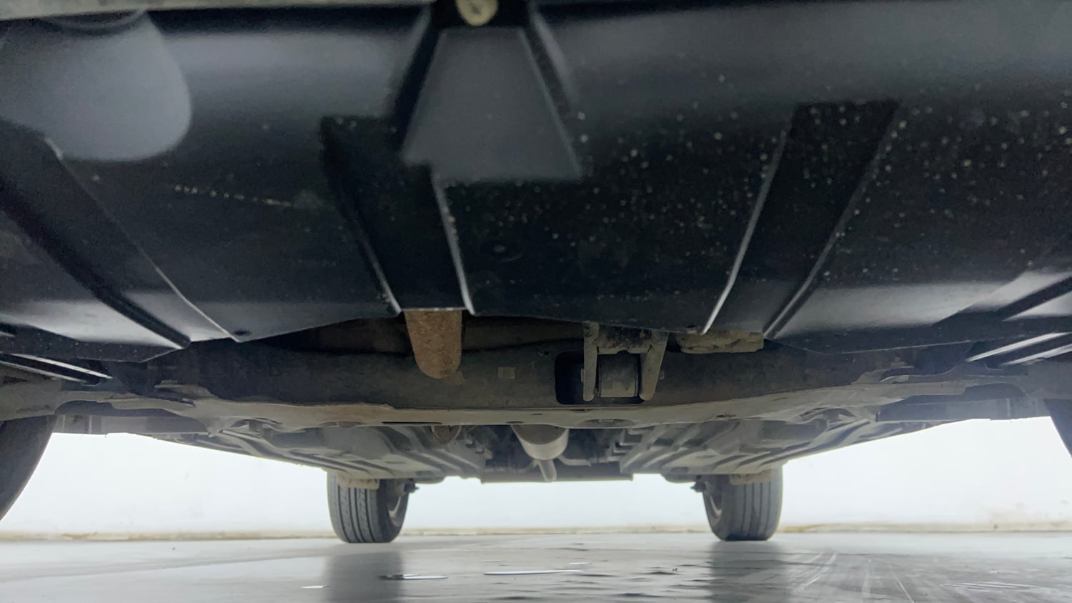 Used 2023 Maruti Suzuki Brezza Zxi Plus Dual Tone Petrol Manual extra FRONT LEFT UNDERBODY VIEW