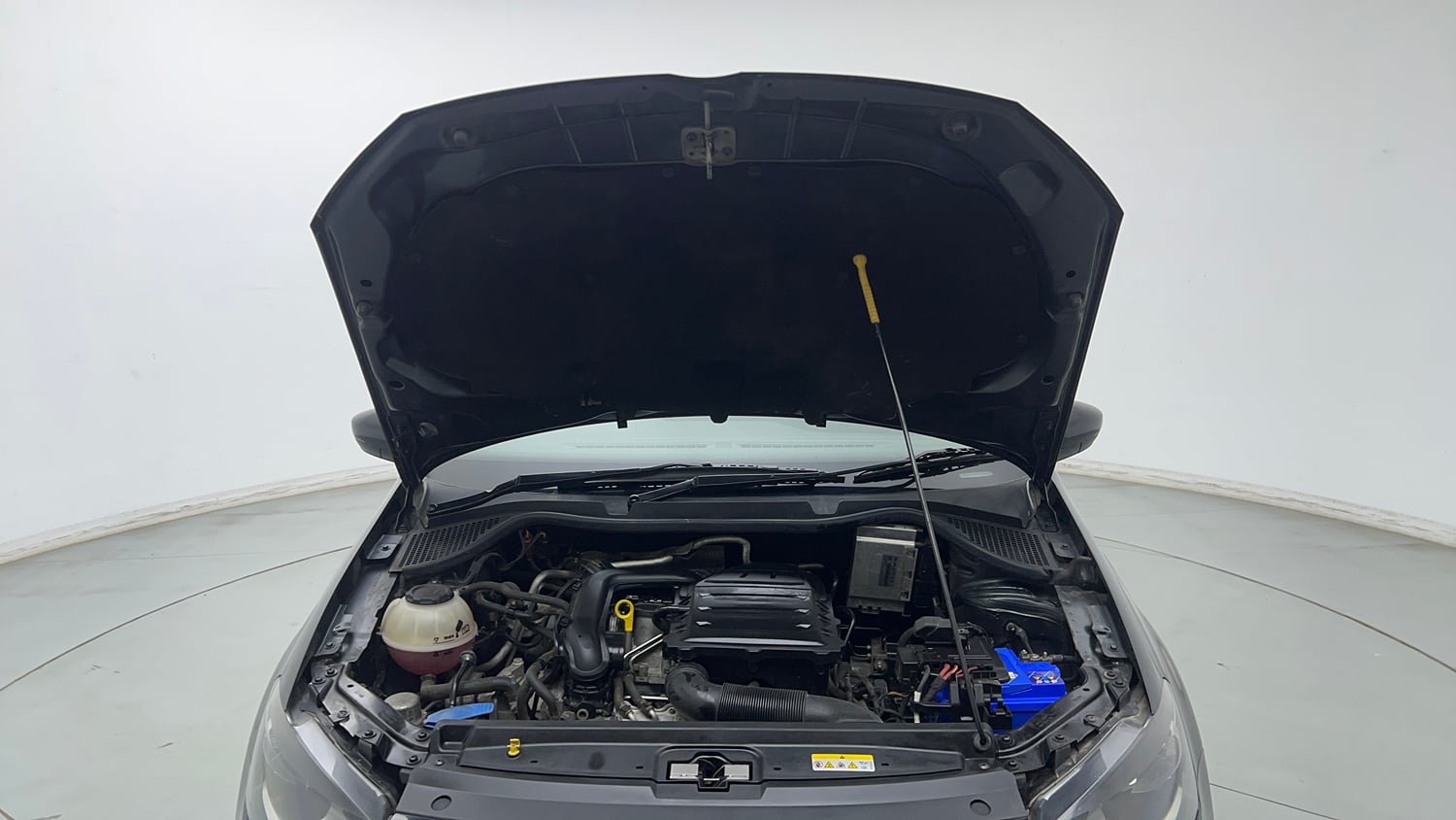 Used 2021 Volkswagen Vento Highline 1.0L TSI Automatic Petrol Automatic engine ENGINE & BONNET OPEN FRONT VIEW