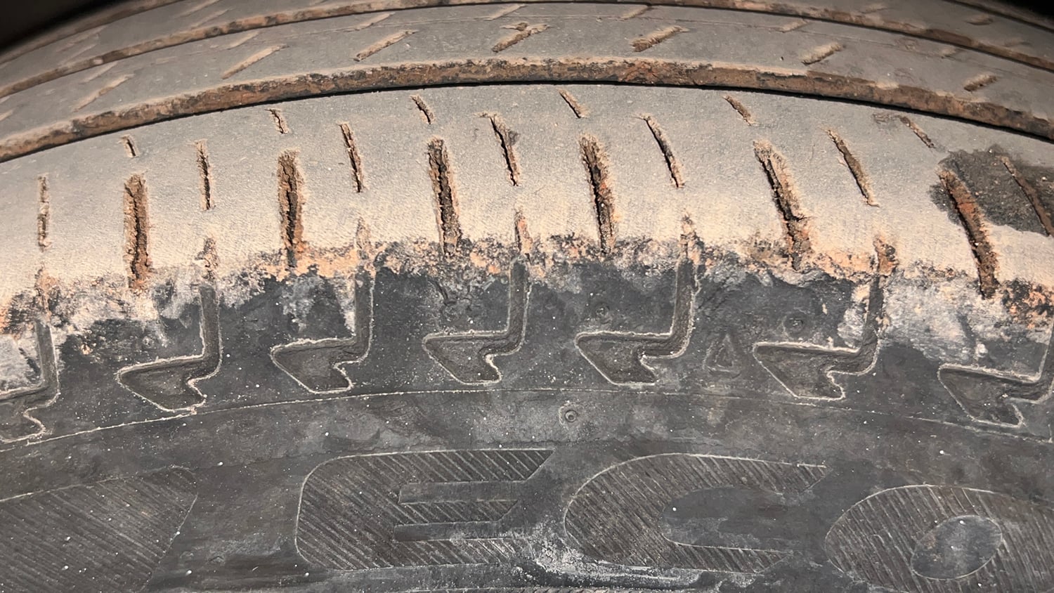 Used 2022 Maruti Suzuki Ignis Sigma 1.2 MT Petrol Manual tyres RIGHT FRONT TYRE TREAD VIEW
