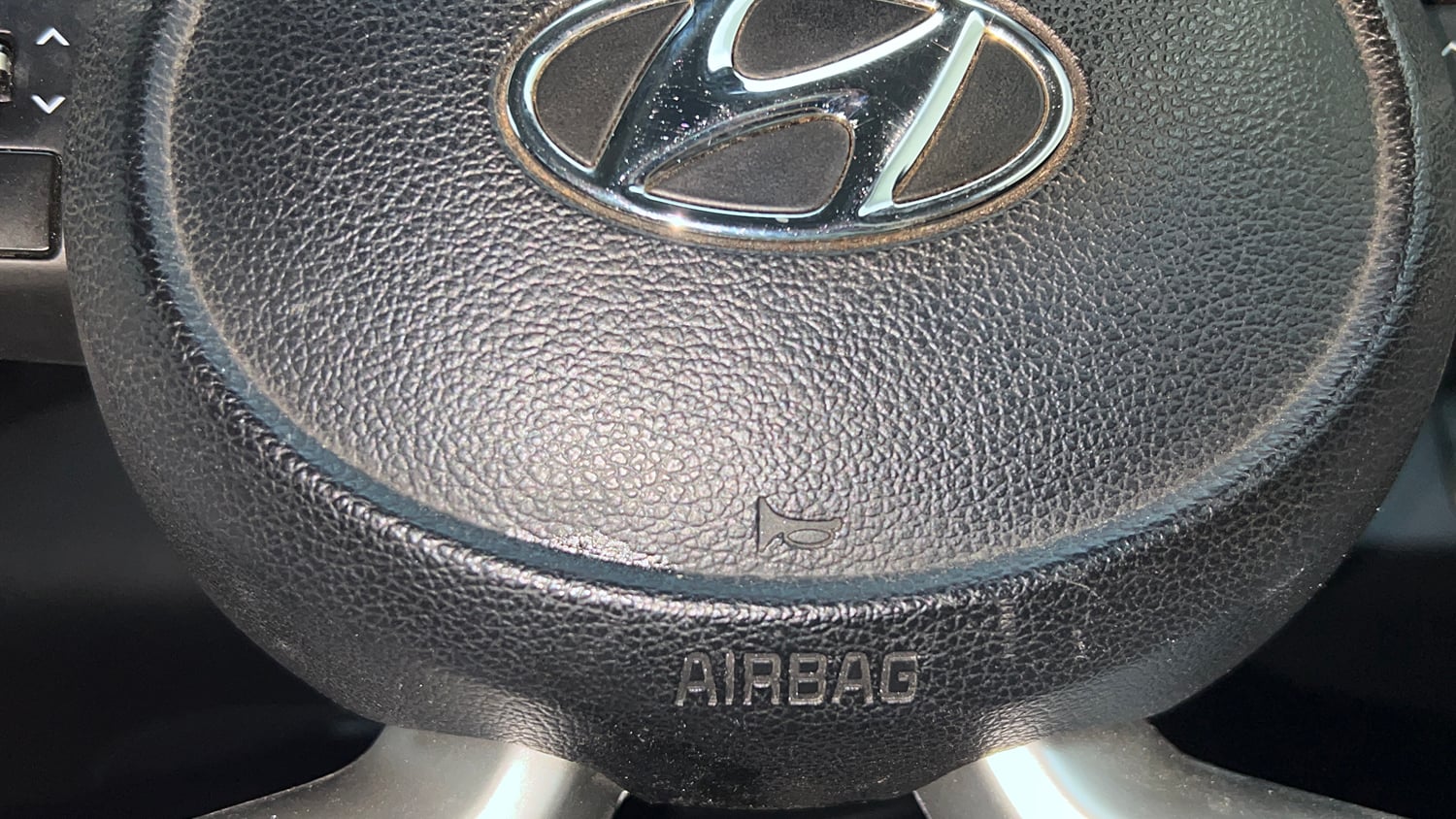 Used 2021 Hyundai Venue SX Plus 1.0 Turbo DCT Petrol Automatic top_features Airbags