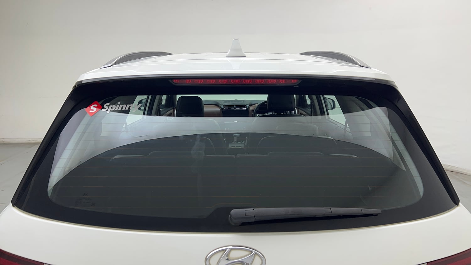 Used 2022 Hyundai Alcazar Signature (O) 6 STR 2.0 Petrol AT Petrol Automatic exterior BACK WINDSHIELD VIEW