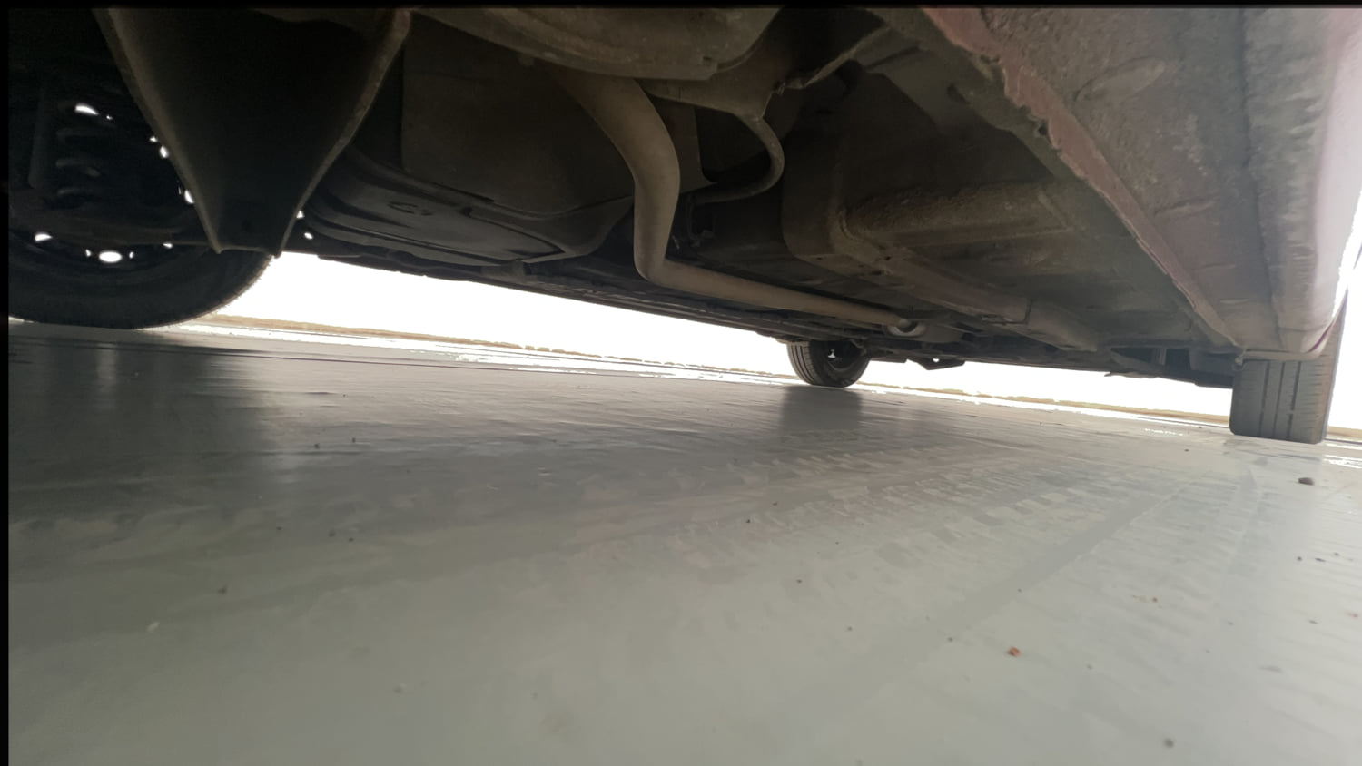 Used 2014 Hyundai Xcent S 1.2 Petrol Manual extra REAR RIGHT UNDERBODY VIEW