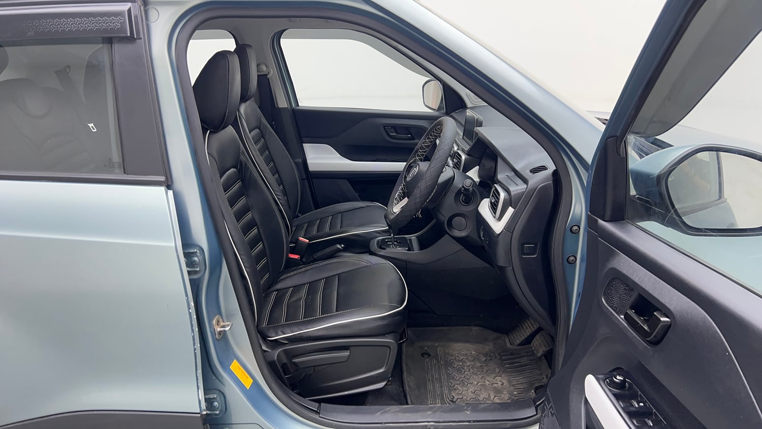 Used 2023 Tata Punch Accomplished Dazzle Pack AMT Petrol Automatic interior RIGHT SIDE FRONT DOOR CABIN VIEW