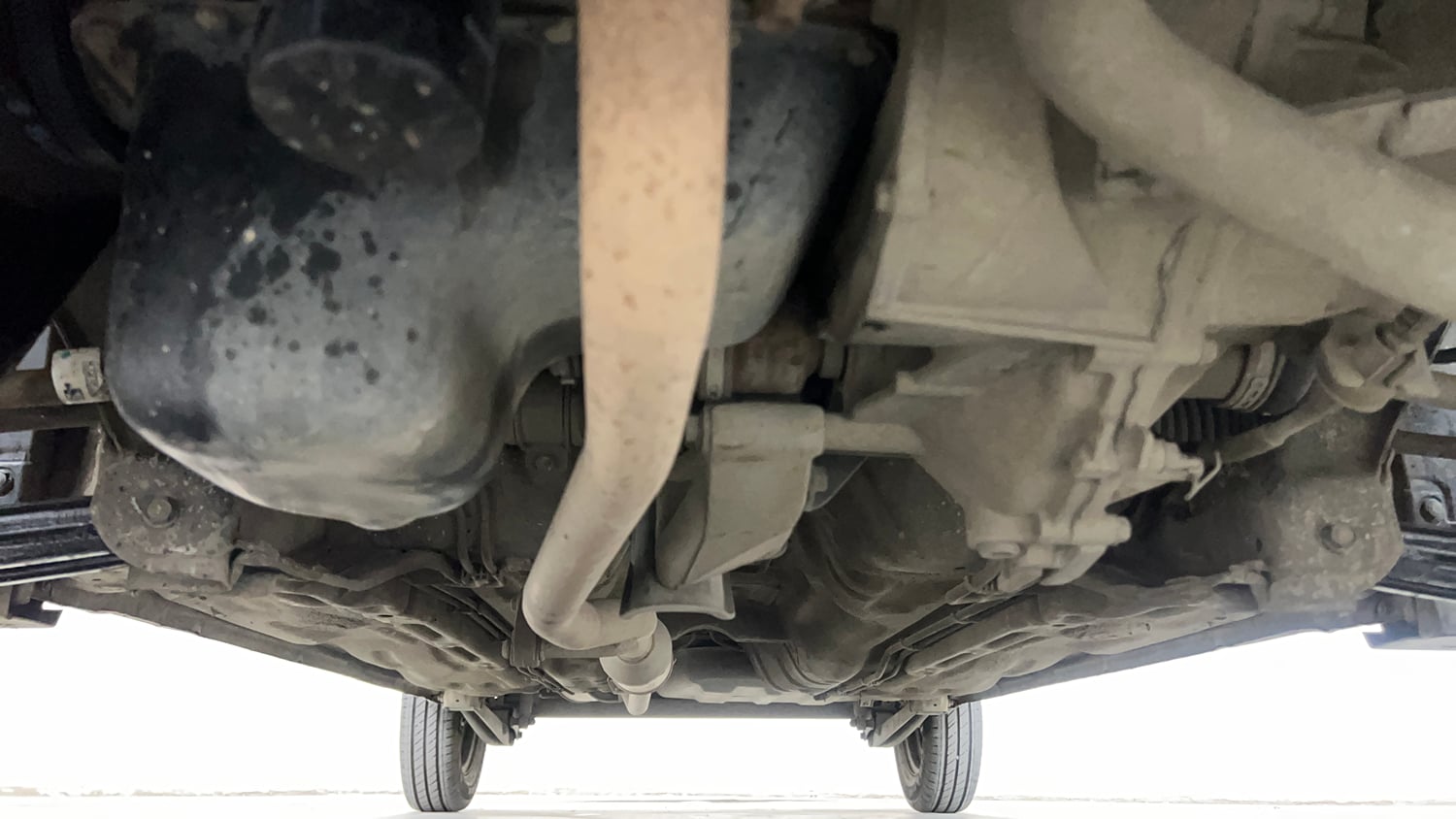 Used 2016 Maruti Suzuki Alto 800 Lxi Petrol Manual extra FRONT LEFT UNDERBODY VIEW