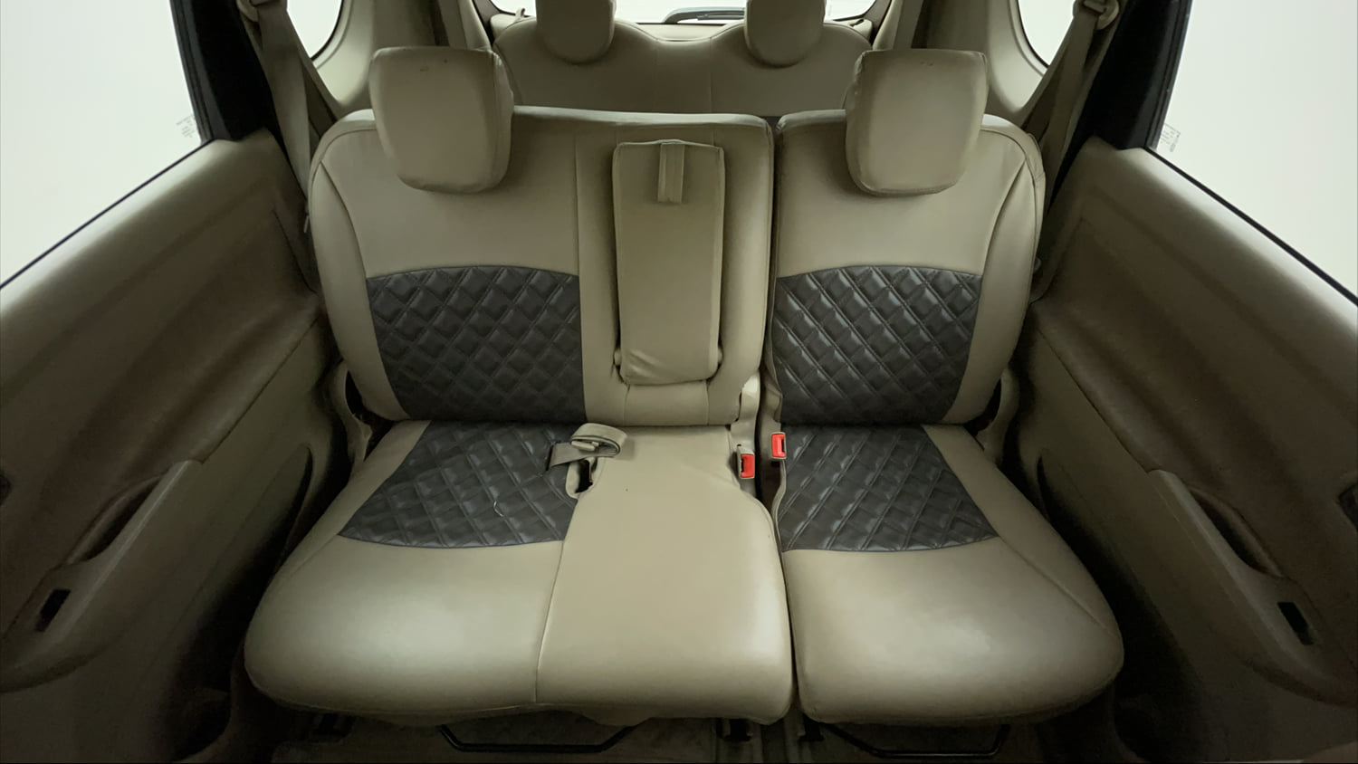 Used 2015 Maruti Suzuki Ertiga ZXi Petrol Manual interior REAR SEAT CONDITION VIEW