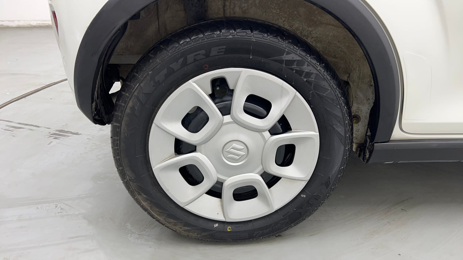 Used 2022 Maruti Suzuki Ignis Delta 1.2 MT Petrol Manual tyres RIGHT REAR TYRE RIM VIEW