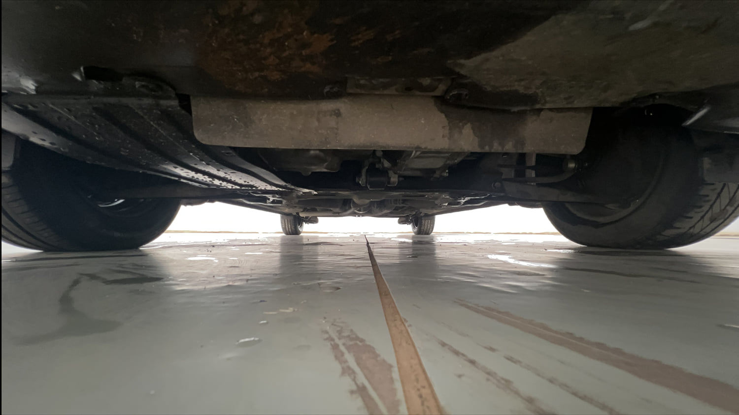 Used 2017 Honda Amaze 1.2 S i-VTEC Opt Petrol Manual extra FRONT LEFT UNDERBODY VIEW
