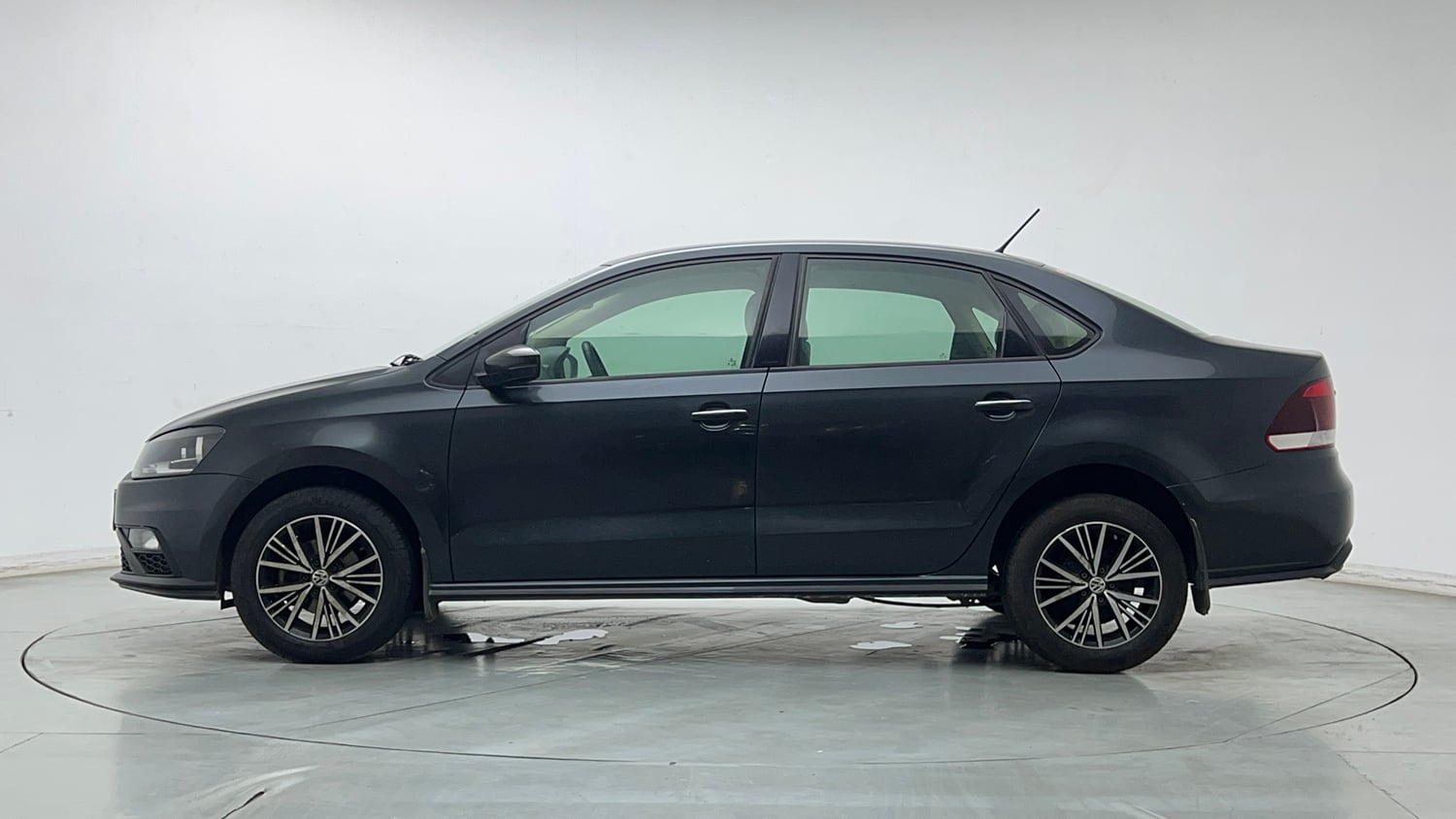 Used 2021 Volkswagen Vento Highline 1.0L TSI Automatic Petrol Automatic exterior LEFT SIDE VIEW