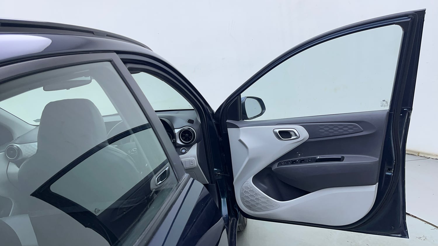 Used 2020 Hyundai Grand i10 Nios Asta AMT 1.2 Kappa VTVT Petrol Automatic interior RIGHT FRONT DOOR OPEN VIEW