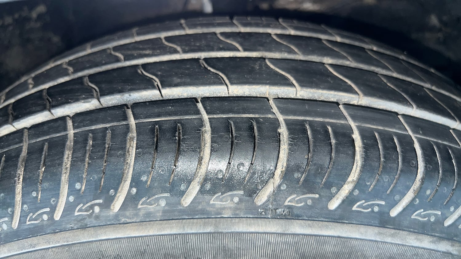 Used 2016 Maruti Suzuki Baleno Delta 1.2 Petrol Manual tyres RIGHT FRONT TYRE TREAD VIEW