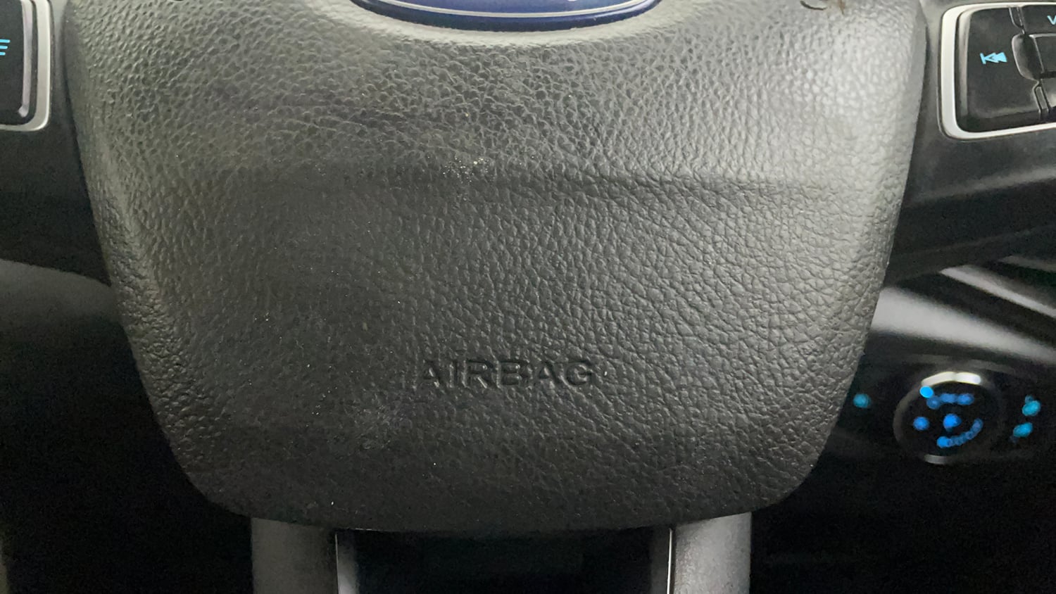 Used 2019 Ford EcoSport Titanium 1.5L TDCi Diesel Manual top_features Airbags