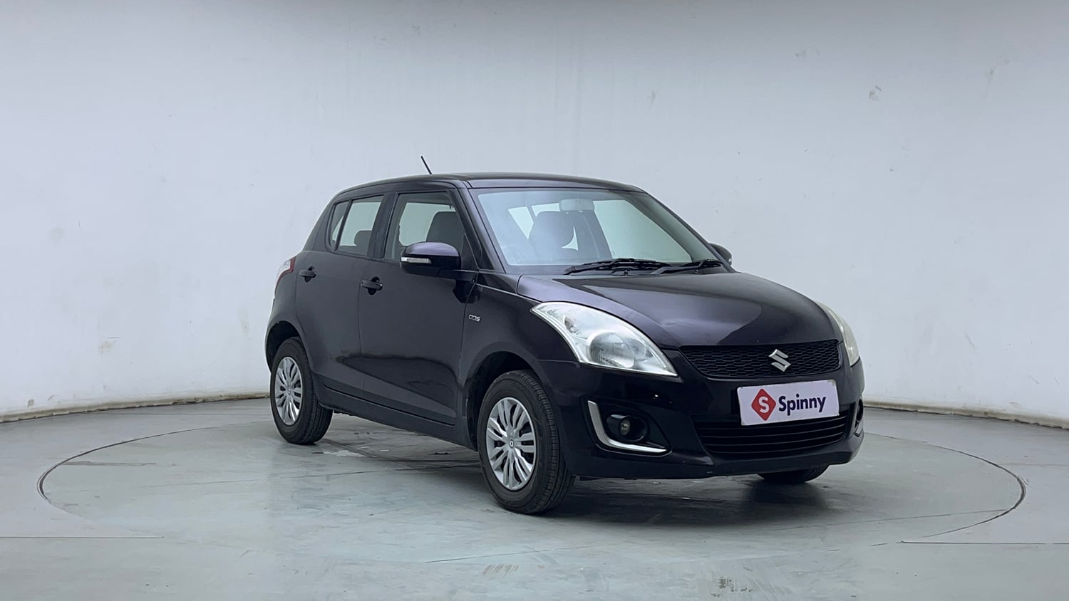 Used 2015 Maruti Suzuki Swift VDi Diesel Manual exterior RIGHT FRONT CORNER VIEW