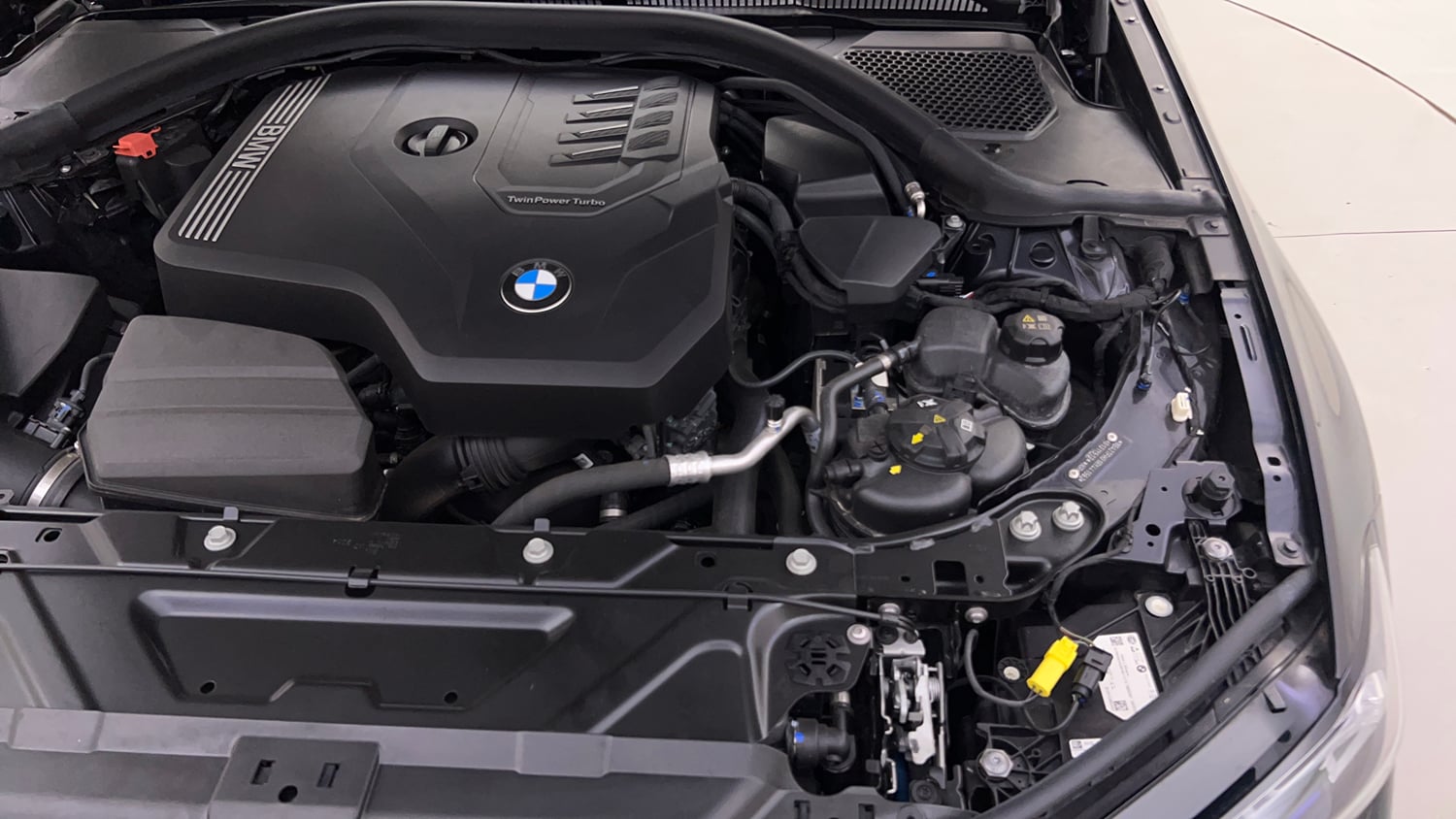 Used 2025 BMW 3 Series Gran Limousine 330Li M Sport Petrol Automatic engine ENGINE LEFT SIDE VIEW