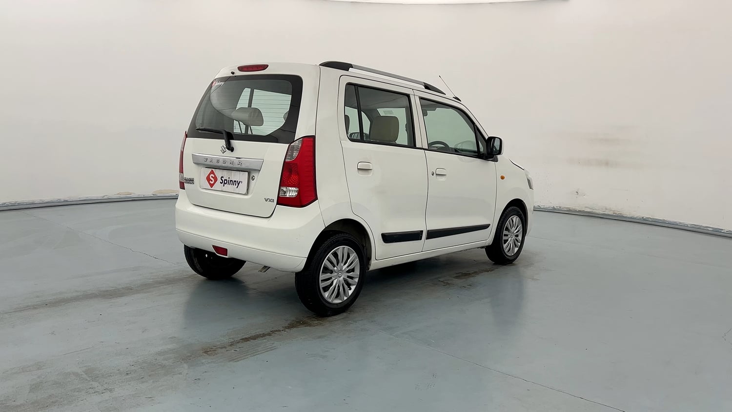 Used 2013 Maruti Suzuki Wagon R VXI Petrol Manual exterior RIGHT REAR CORNER VIEW