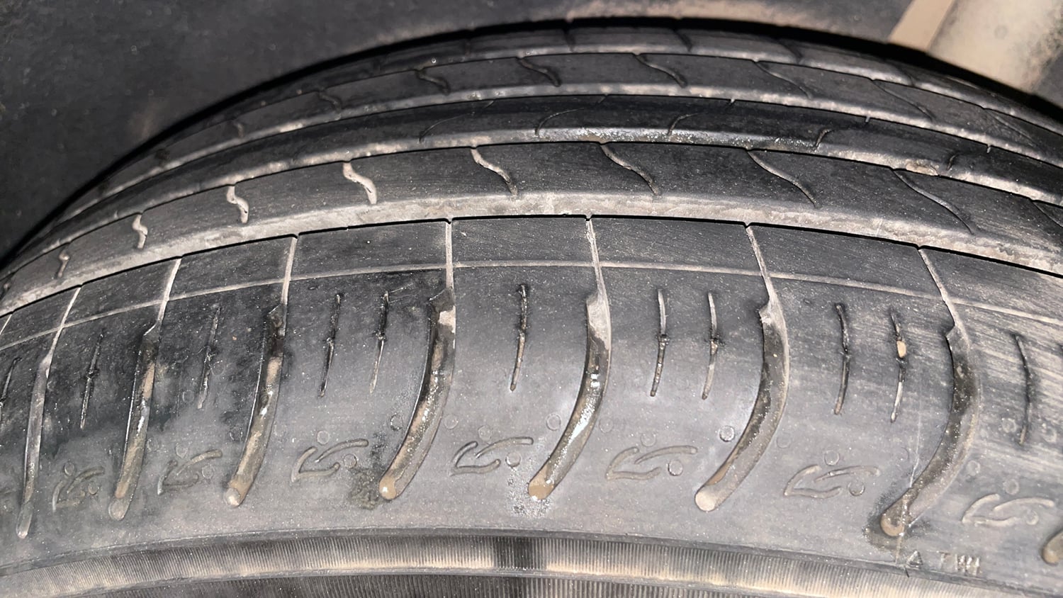 Used 2017 Ford EcoSport Titanium 1.5L Ti-VCT Petrol Manual tyres LEFT REAR TYRE TREAD VIEW