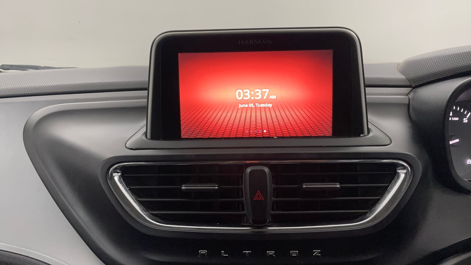 Used 2022 Tata Altroz XM Plus Petrol Petrol Manual interior MUSIC SYSTEM & AC CONTROL VIEW