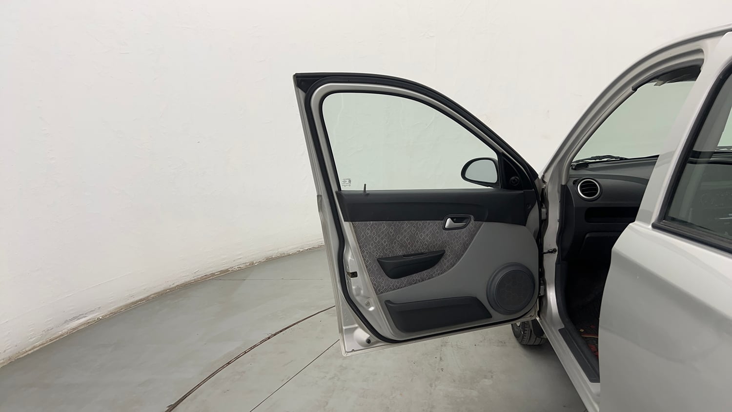 Used 2016 Maruti Suzuki Alto 800 Lxi Petrol Manual interior LEFT FRONT DOOR OPEN VIEW