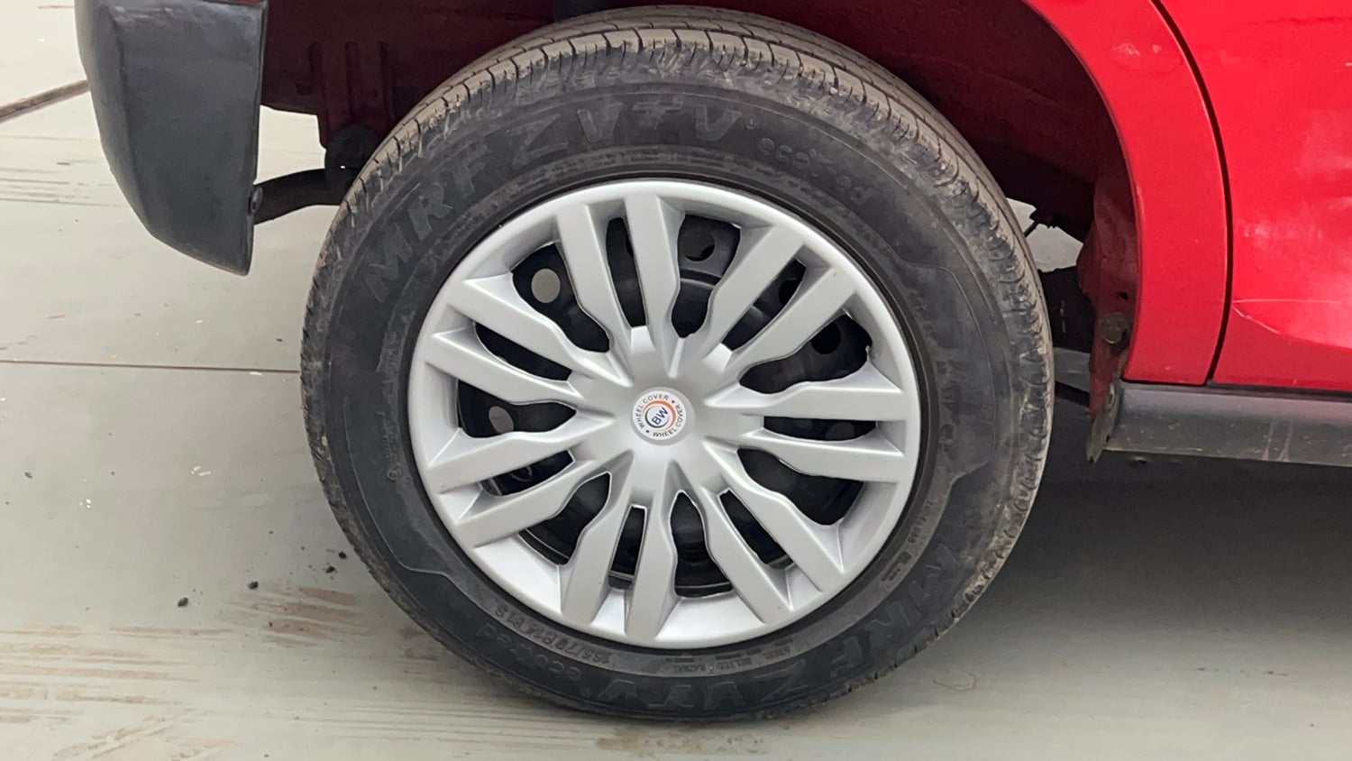 Used 2019 Maruti Suzuki S-Presso VXi Petrol Manual tyres RIGHT REAR TYRE RIM VIEW