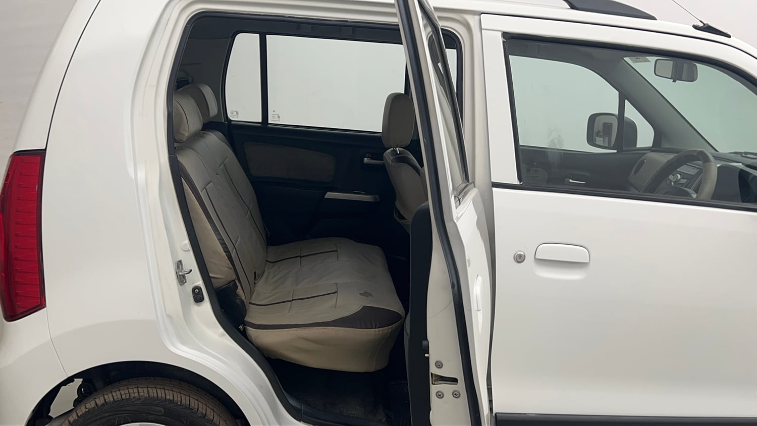 Used 2014 Maruti Suzuki Wagon R VXI Petrol Manual interior RIGHT SIDE REAR DOOR CABIN VIEW