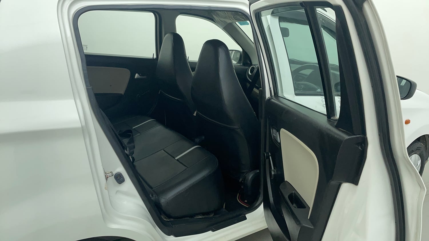 Used 2020 Maruti Suzuki Alto 800 VXi Petrol Manual interior RIGHT SIDE REAR DOOR CABIN VIEW